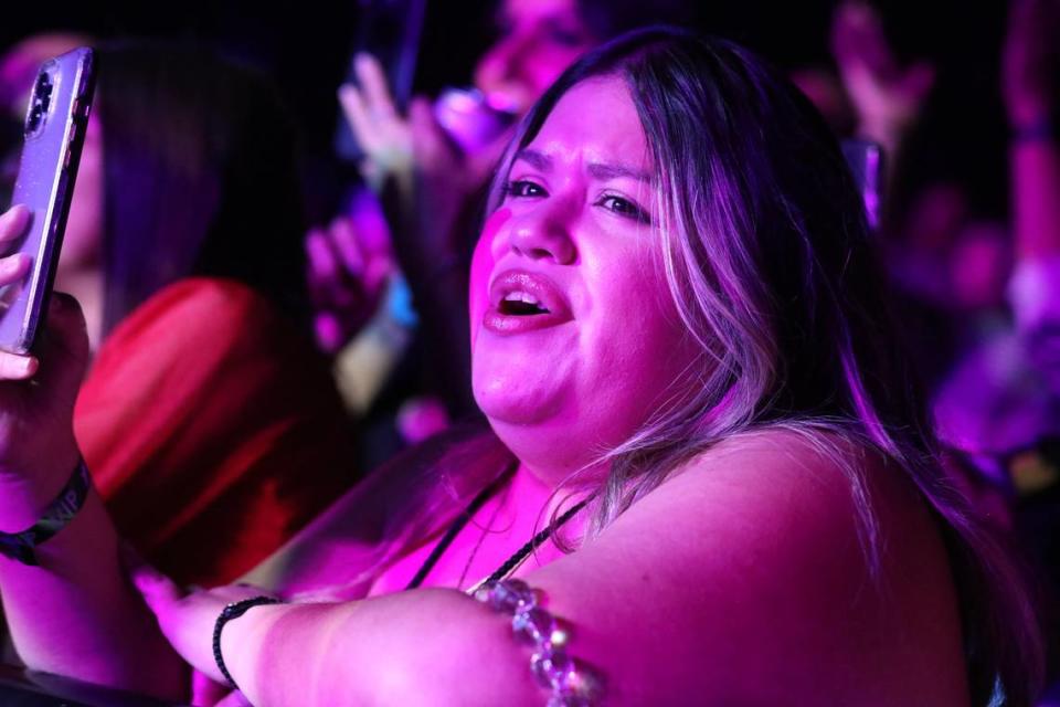 Fans durante el concierto de Christian Nodal en Fresno el viernes, 29 de septiembre del 2023.