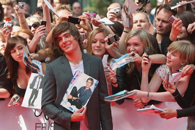 <p>Sean Gallup/Getty</p> Zac Efron in 2009 premiering '17 Again'