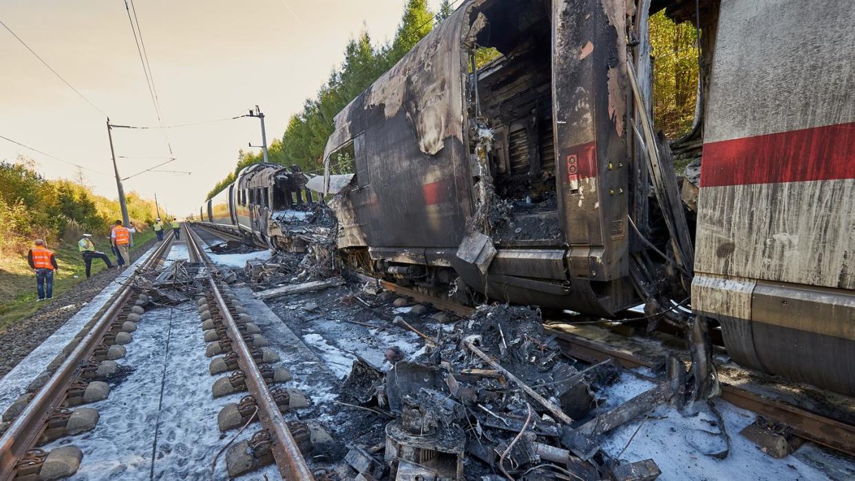 Vor dem ICE-Brand hatte sich ausgetretenes Transformatoröl im Zug entzündet. Foto: Thomas Frey/Archiv