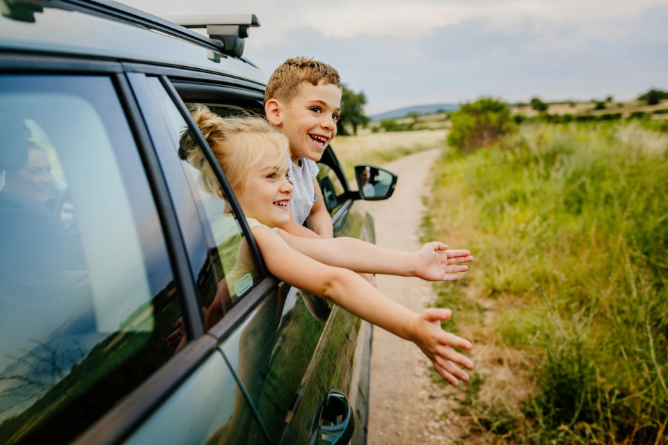 Das Entertainment-Programm für Kinder kann im Auto vielfältiger sein als gedacht. (Bild: Getty Images)