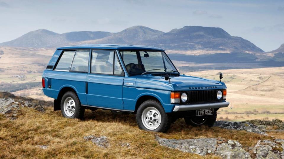 第一代Range Rover於1970年6月17日發表，採用雙門設計，並搭載輕量化鋁合金V8引擎與全時四驅系統。(圖片來源/ Land Rover)