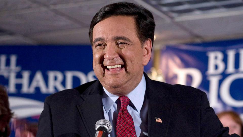 PHOTO: In this Jan. 3, 2008, file photo, Democratic presidential hopeful New Mexico Gov. Bill Richardson speaks at his caucus watch party in Des Moines, Iowa. (David Lienemann/AP, FILE)