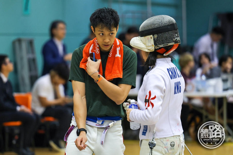 Chen Zheying is Fang Kaishen's apprentice. The latter frankly said that he was happy to see his breakthrough and laughed that he was more nervous than himself when playing games.