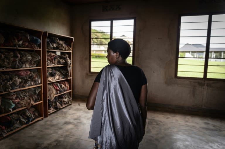 Juliet Mukakabanda será uma das testemunhas em julgamento por genocídio contra o funcionário local ruandês Laurent Bucyibaruta (AFP/Simon WOHLFAHRT)