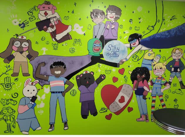 The Grant Middle School mural that's driving some Michigan parents 'round the bend. (Photo: Screen Shot/Channel 13 WZZM-TV)