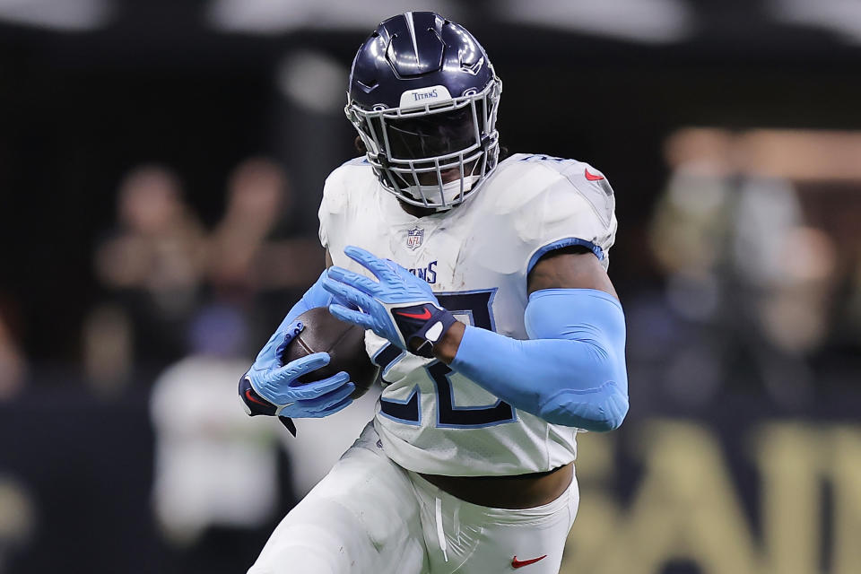 NEW ORLEANS, LOUISIANA - SEPTEMBER 10: Derrick Henry #22 of the Tennessee Titans runs with the ball against the New Orleans Saints during a game at the Caesars Superdome on September 10, 2023 in New Orleans, Louisiana. (Photo by Jonathan Bachman/Getty Images)