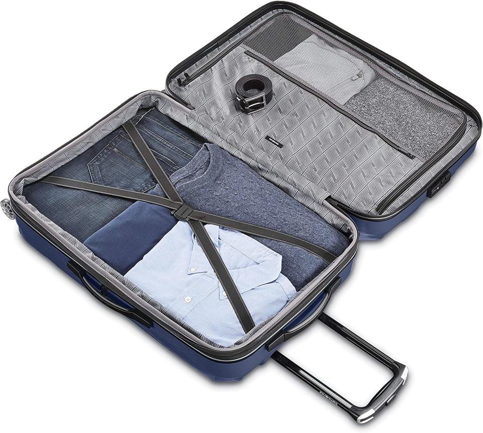 Samsonite Centric 2 Hardside Dual-Spinner 2pc Set. Image via Amazon.