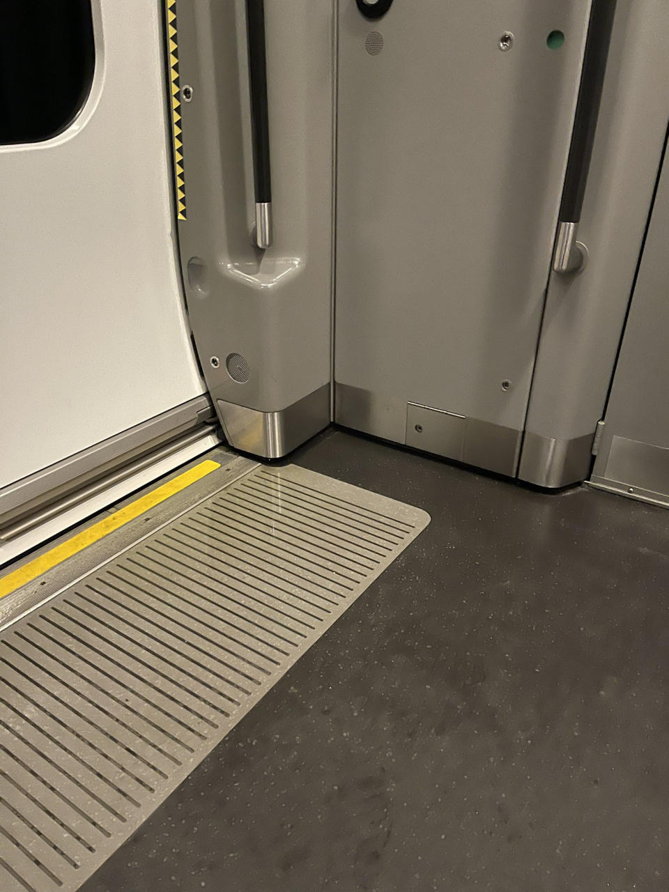 Deleted photo from X user who said people had urinated on the Elizabeth Line