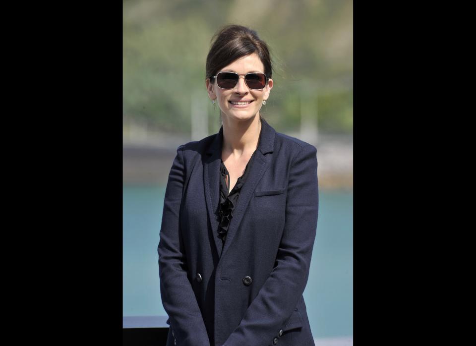 Actress Julia Roberts attends 'Come, Reza, Ama' (Eat, Pray, Love) photocall during the 58th San Sebastian International Film Festival on September 20, 2010 in San Sebastian, Spain.  (Photo by Carlos Alvarez/Getty Images)