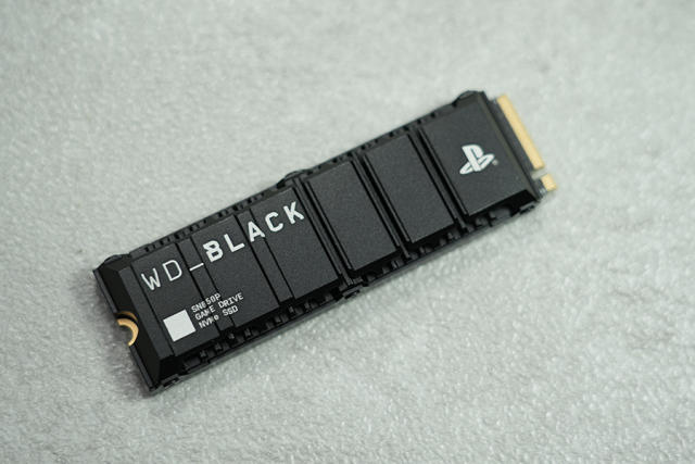 PS5 加裝M.2 SSD 評測、教學：原裝vs WD Black SN850 速度對決