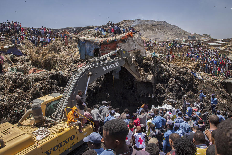 Garbage dump landslide in Ethiopia