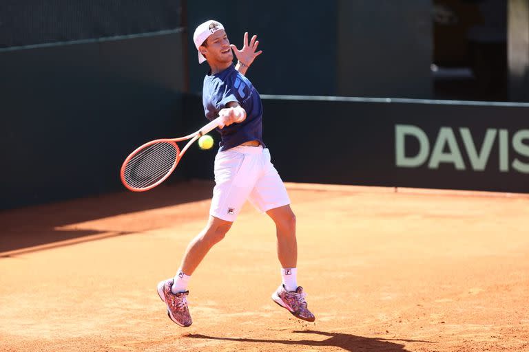 La derecha de Schwartzman, en el entrenamiento del equipo argentino de Copa Davis.
