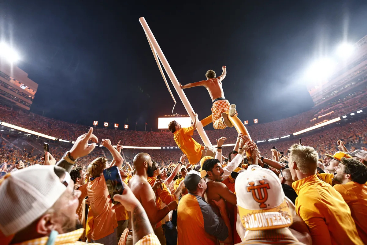 SEC fines Tennessee 100k; Vols crowdsourcing new goalposts