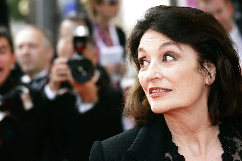 L'actrice française Anouk Aimée à la projection du film "El Laberinto Del Fauno," au 59ème festival de Cannes, samedi 27 mai 2006.