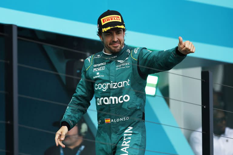 En Miami, Alonso celebró un tercer puesto, en su cuarto podio sobre cinco carreras finales en la temporada; un presente impensado cuando en agosto anunció que dejaría Alpine por Aston Martin en 2023.