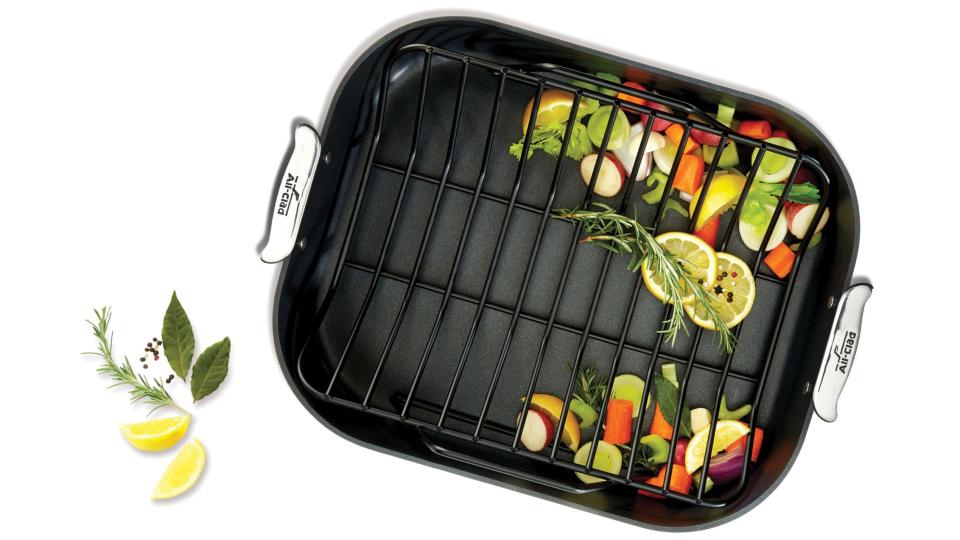 This roasting pan can handle a whole bird with ease.