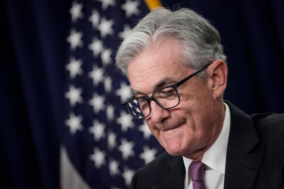 WASHINGTON, DC - JULY 27: US Federal Reserve Board Chairman Jerome Powell pauses during a news conference following a meeting of the Federal Open Market Committee (FOMC) at Federal Reserve Headquarters on July 27, 2022 in Washington, DC Colombia.  Powell announced that the Federal Reserve is raising interest rates by three-quarters of a percentage point.  (Photo by Drew Angerer/Getty Images) ORG XMIT: 775845047 ORIG FILE ID: 1242147034