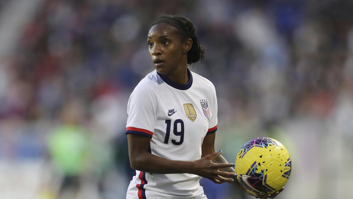 An 'authentic' Crystal Dunn won't hide her 'massive burden' as USWNT  fullback. And that's OK - Yahoo Sports