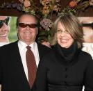 Als Jack Nicholson erfuhr, dass seiner Film-Partnerin Diane Keaton für die romantische Komödie 'Was das Herz begehrt' eine Umsatzbeteiligung noch nicht einmal angeboten worden war, schrieb er kurzerhand einen Scheck aus und teilte seine Beteiligung mit seiner Kollegin.