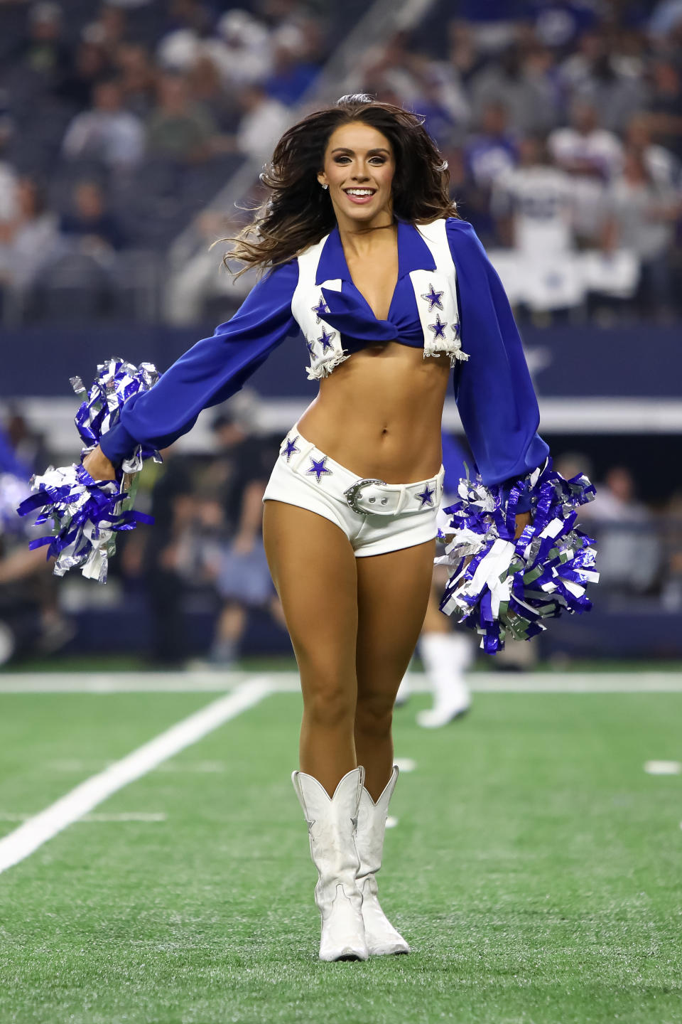 <p>The Dallas Cowboys Cheerleaders perform during to the Sunday Night NFL game between the Dallas Cowboys and New York Giants on September 10, 2017 at AT&T Stadium in Arlington, TX. (Photo by Andrew Dieb/Icon Sportswire via Getty Images) </p>