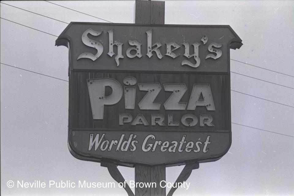 A Shakey's Pizza Parlor sign. The pizza parlor operated two locations in Knoxville in the 1960s and '70s.