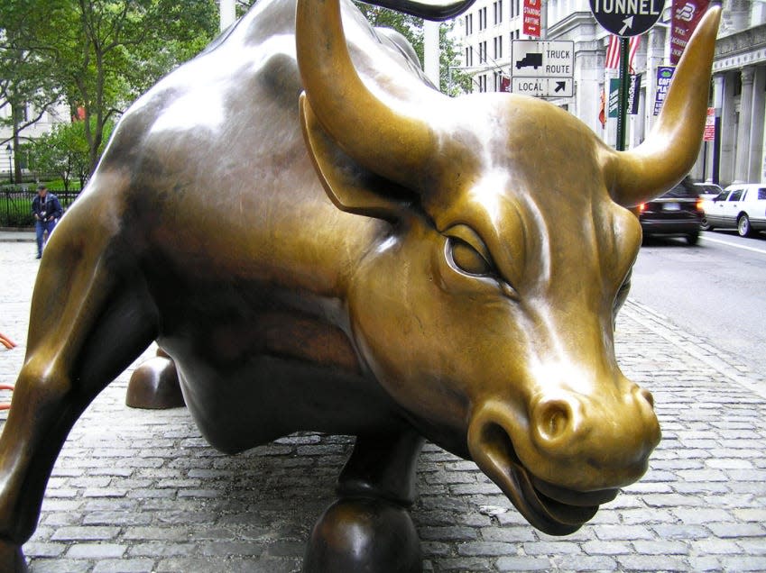 Wall Street bull