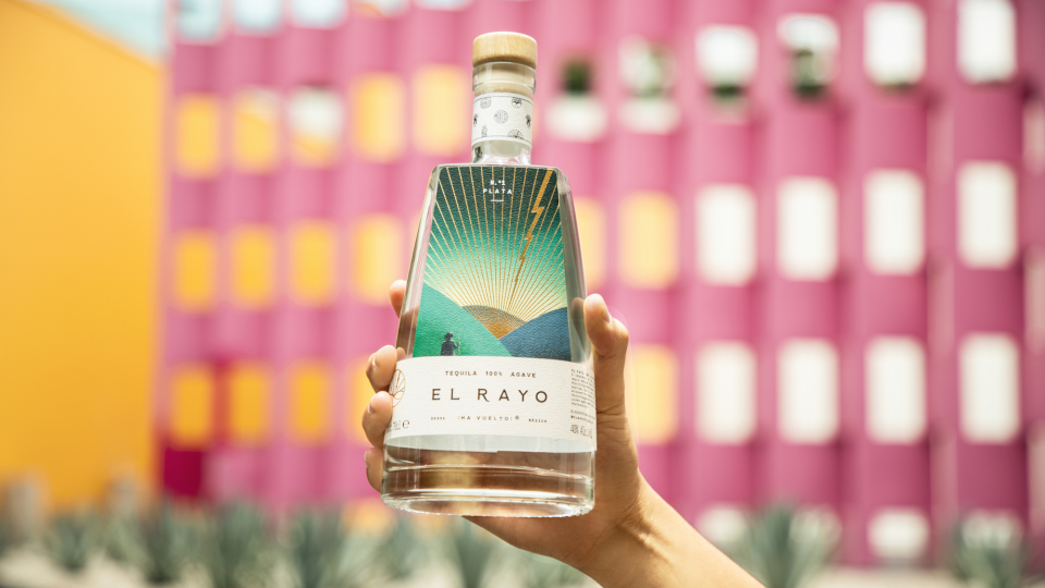 A bottle of El Rayo Plata