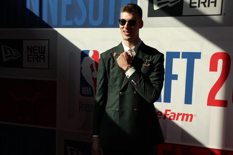 Jun 26, 2024; Brooklyn, NY, USA; Kyle Filipowski arrives before the first round of the 2024 NBA Draft at Barclays Center. Mandatory Credit: Brad Penner-USA TODAY Sports