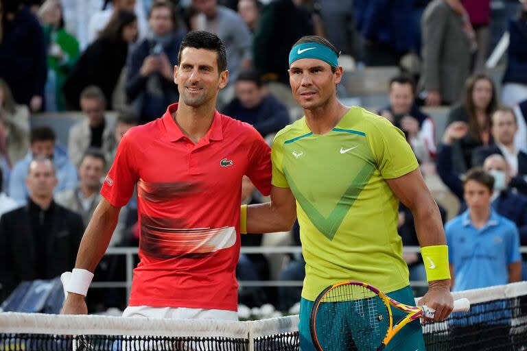 Novak Djokovic y Rafa Nadal se enfrentaron por última vez en Roland Garros 2022, en el mismo escenario que lo harán este lunes