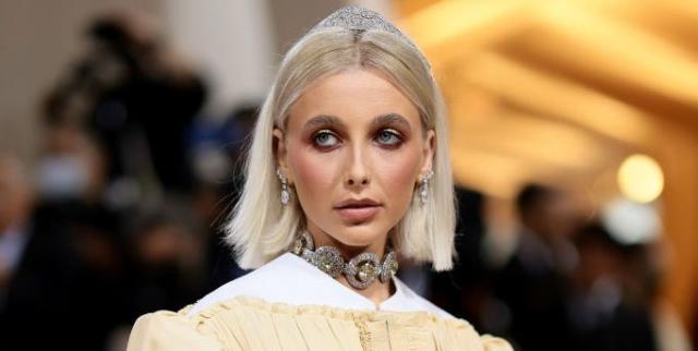 Emma Chamberlain, Cartier's Newest Ambassador, Drips in Diamonds on the Met  Gala Red Carpet