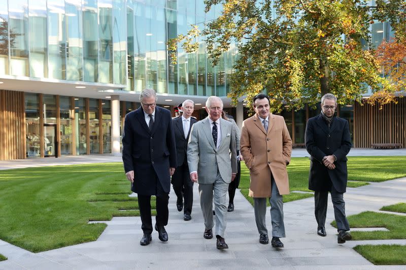 Prince of Wales visits Cambridge