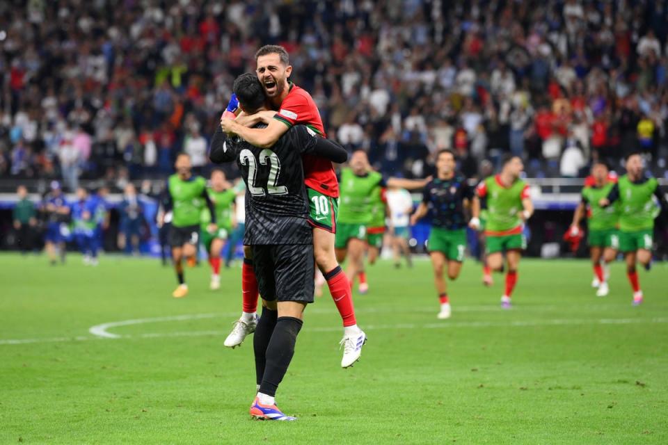 Bernardo Silva celebrates with Diogo Costa (Getty Images)