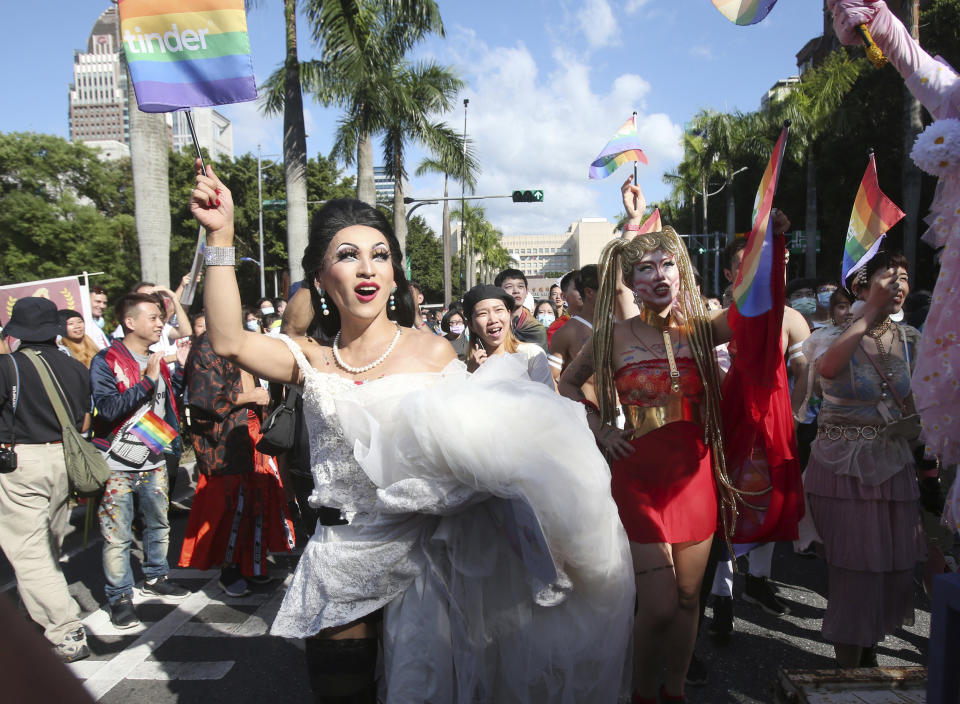 Image: Pride parade in Taipei (Chiang Ying-ying / AP)