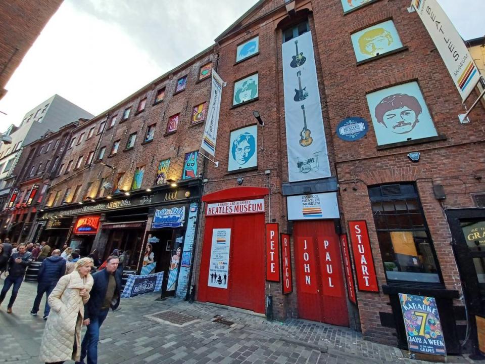 El Museo de los Beatles de Liverpool alberga una de las colecciones de los Beatles más grandes del mundo, con más de 1000 artículos auténticos nunca antes vistos en tres pisos.