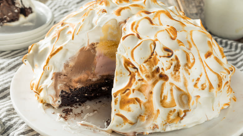 Baked Alaska cross-section