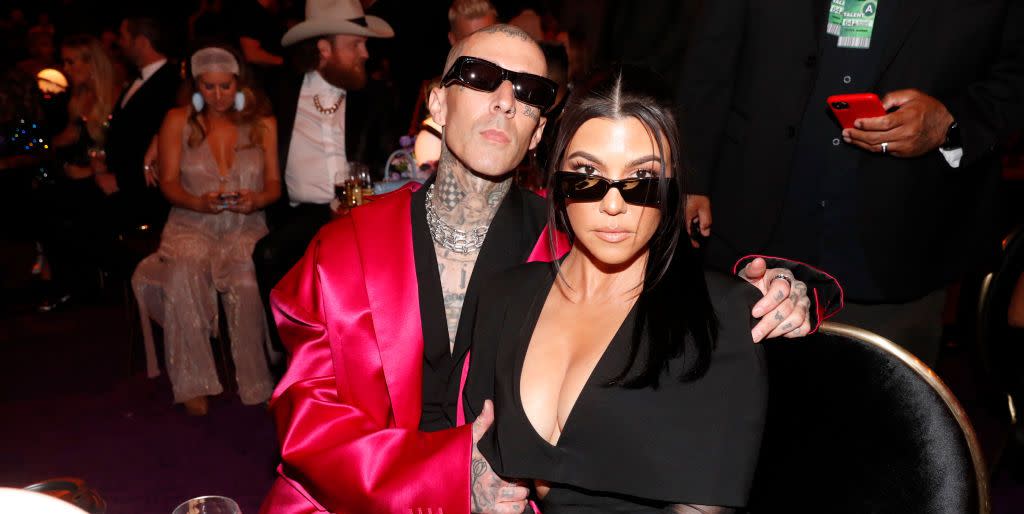 las vegas, nevada   april 03 l r travis barker and kourtney kardashian toast to the 64th annual grammy awards with grey goose vodka on april 03, 2022 in las vegas, nevada photo by jerod harrisgetty images for the recording academy