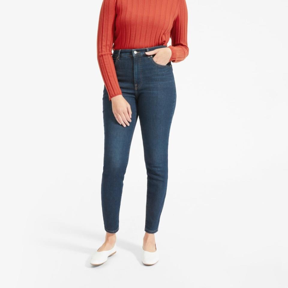 <strong>The Verdict</strong>: <a href="https://fave.co/36naIH9" target="_blank" rel="noopener noreferrer">Everlane&nbsp;Authentic Stretch High-Rise Skinny</a><br /> <strong>Reviews</strong>: 5,535 reviews, 4.7-star rating<br /> <strong>Sizes and Fits</strong>: 23 to 33, Ankle, Regular, Tall<br />Find them at <a href="https://fave.co/36naIH9" target="_blank" rel="noopener noreferrer">Everlane</a>