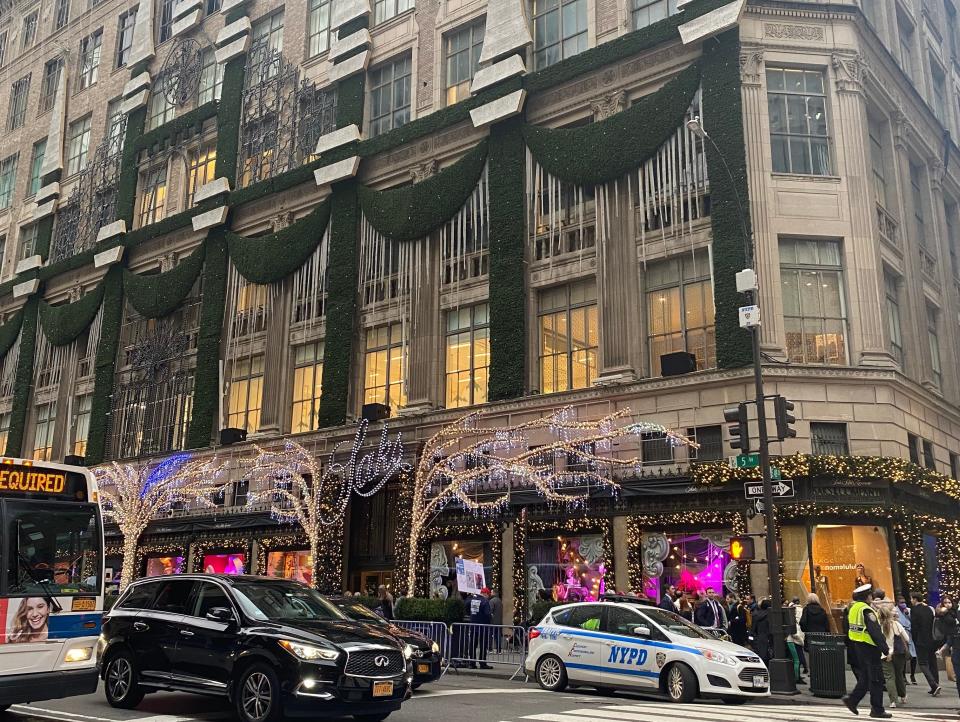 saks 5th ave