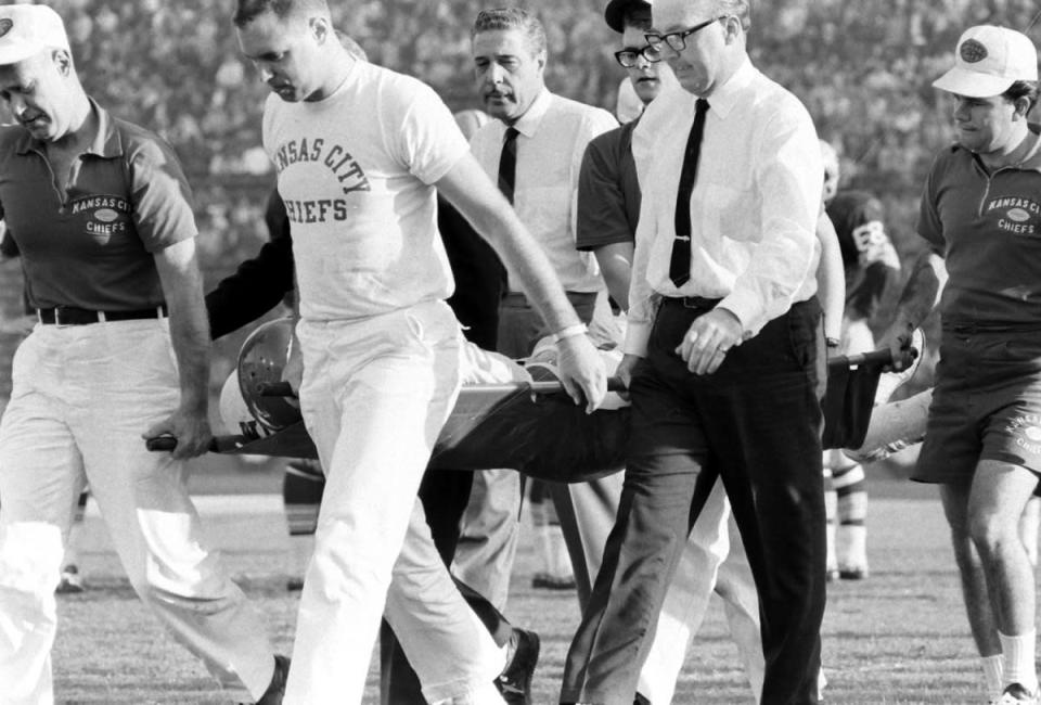 Not originally published in LIFE. Kansas City's injured Fred Williamson carried off the field, Super Bowl I, 1967. (Bill Ray—Time & Life Pictures/Getty Images) <br> <br> <a href="http://life.time.com/culture/super-bowl-rare-photos-from-the-first-championship-game-in-1967/#1" rel="nofollow noopener" target="_blank" data-ylk="slk:Click here to see the full collection at LIFE.com;elm:context_link;itc:0;sec:content-canvas" class="link ">Click here to see the full collection at LIFE.com</a>