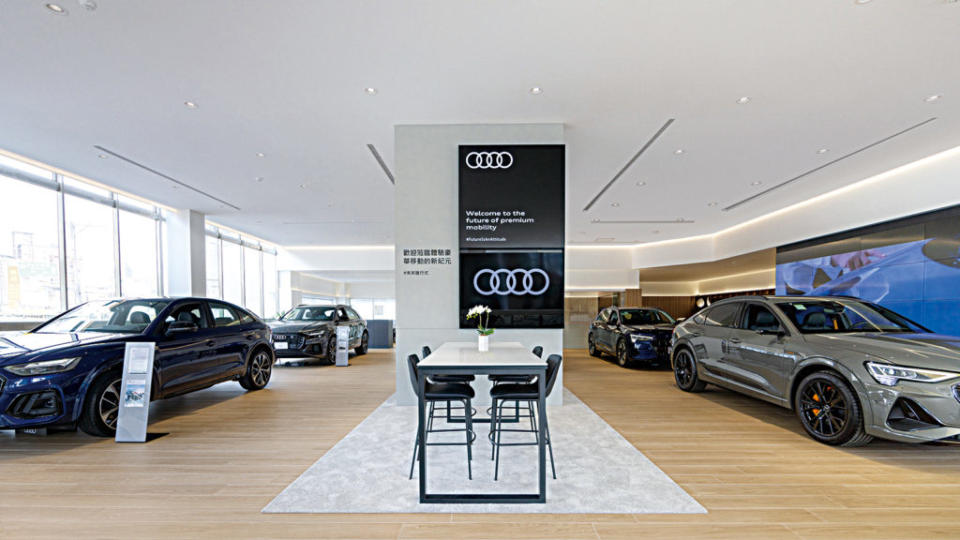 Audi南港展間一進門就規劃Nexus數位迎賓專區。(圖片來源/ Audi)