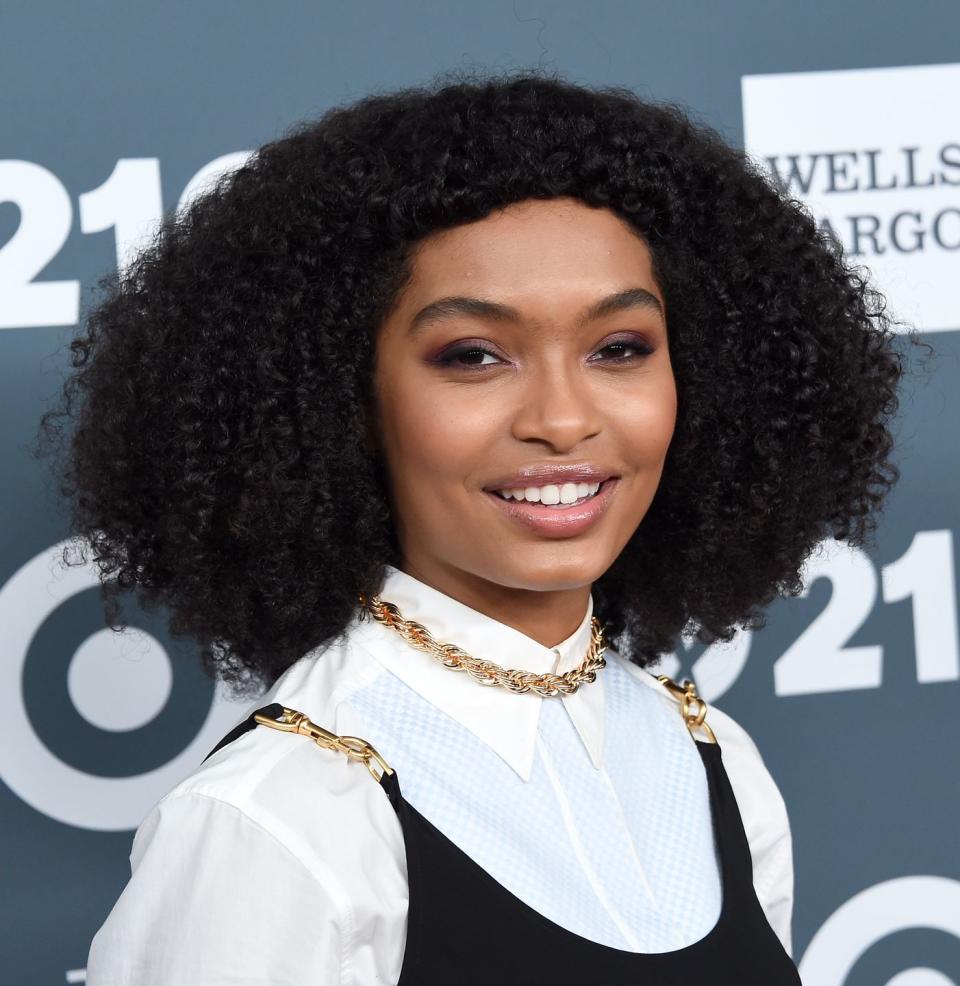 <p>Who said curly-haired women can’t get in on the micro-fringe action? Not Yara Shahidi. A super-short fringe is an excellent way to frame the face. </p>