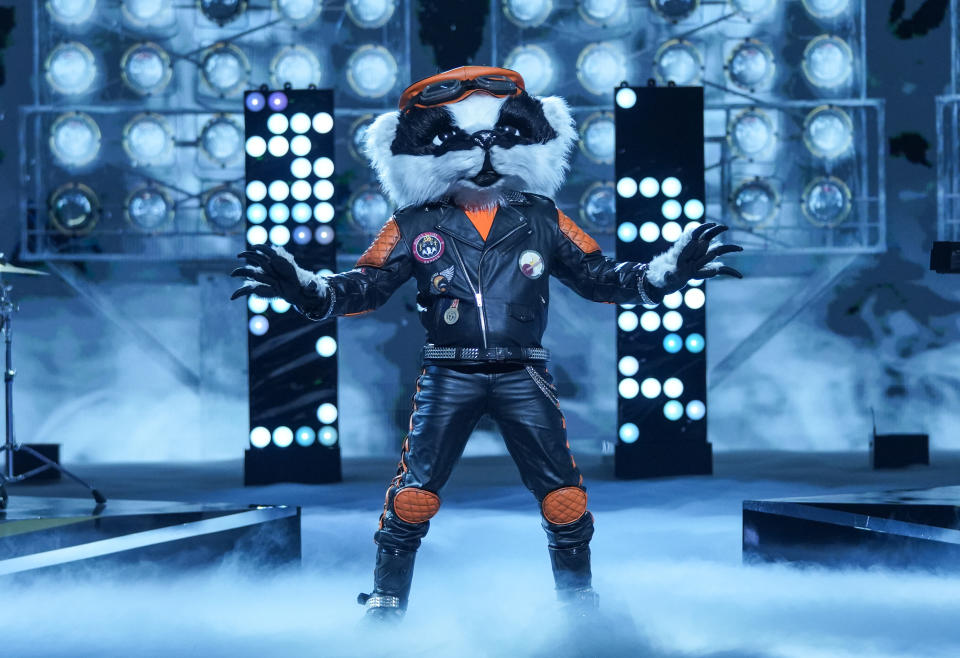 Ne-Yo as Badger on The Masked Singer.