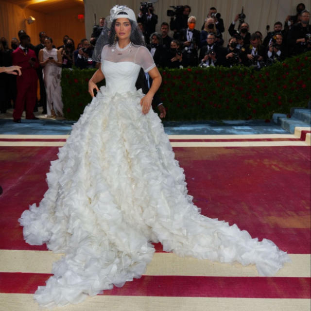 Kylie Jenner Didn't Care What People Thought Of Her Met Gala Dress In  Tribute To Virgil Abloh • Hollywood Unlocked