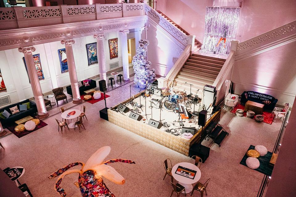 The scene inside the New Orleans Museum of Art just before the live concert portion of the evening.