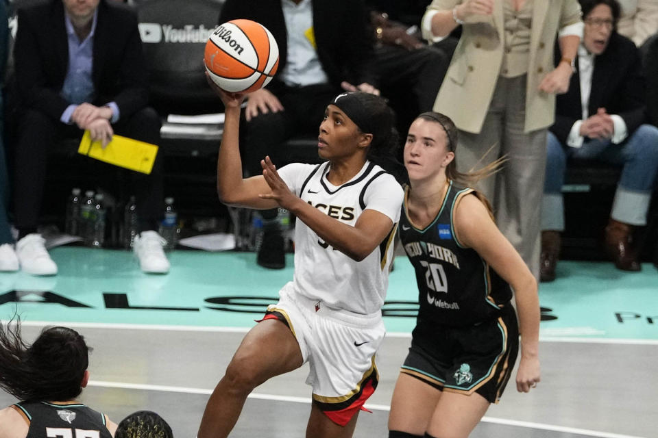 Sabrina Ionescu and Sydney Colson in Game 4 of the WNBA Finals (Frank Franklin II / AP)