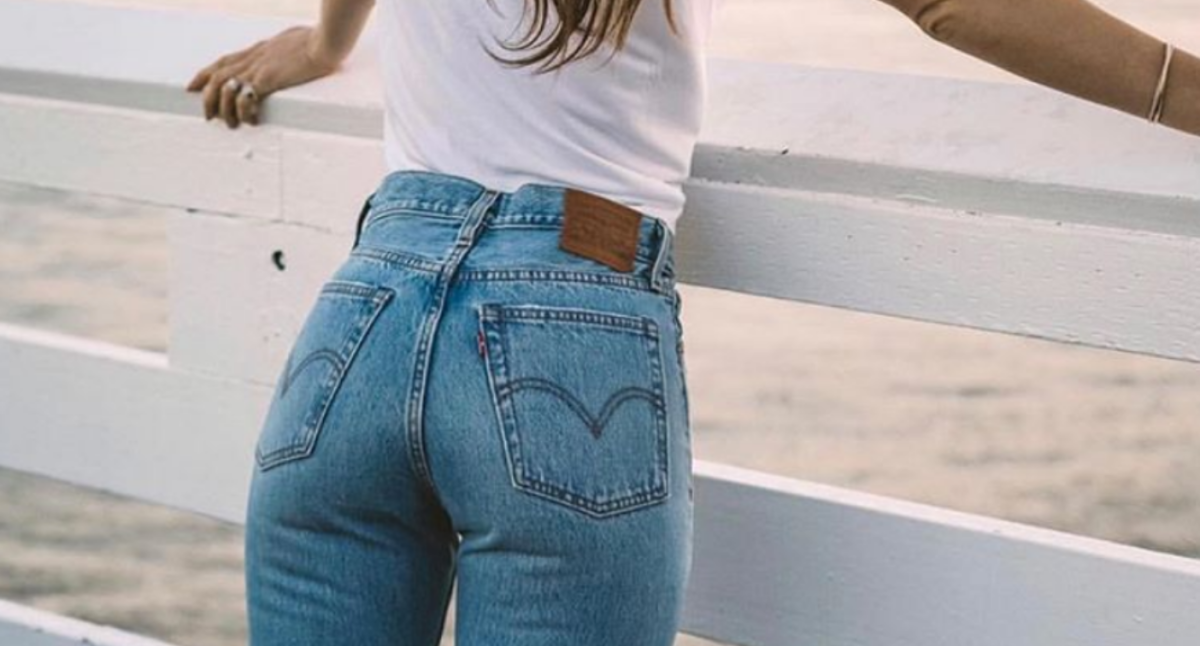 Levis Wedgie review: On sale