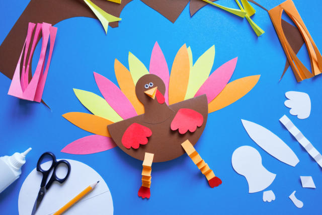 40 Fun DIY Thanksgiving Crafts for Kids, From Preschoolers to Big Kids