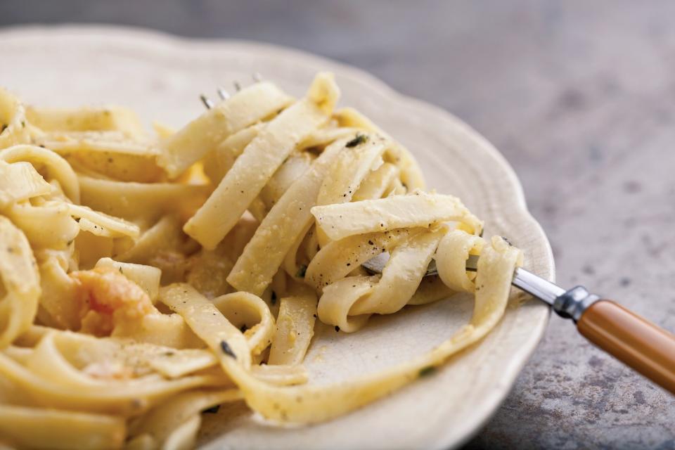 Cantaloupe and Pancetta Cream Sauce for Pasta