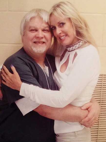 How Making A Murderers Steven Avery Fell In Love Behind Bars New Fiancée Says It Was Just 