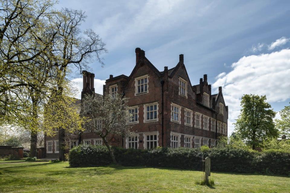 Eastbury Manor narrowly escaped demolition in the 1900s (Damian Griffiths, 2021)